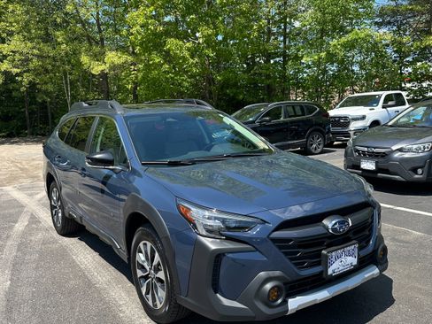 Used 2024 Subaru Outback Limited AWD/4WD image 3