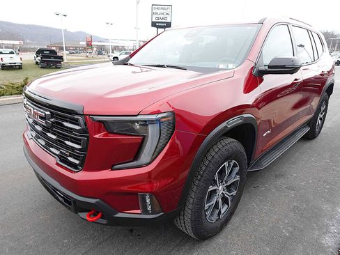 Used 2025 GMC Acadia AT4 w/ Luxury Package image 7