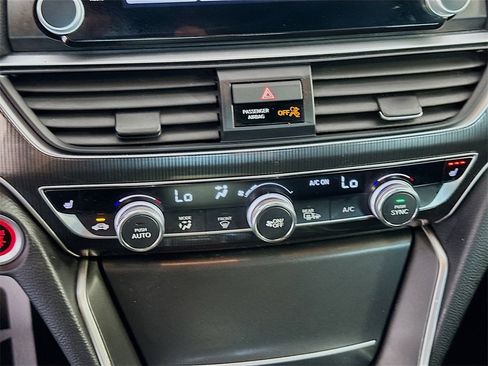 Used 2021 Honda Accord Sport image 15