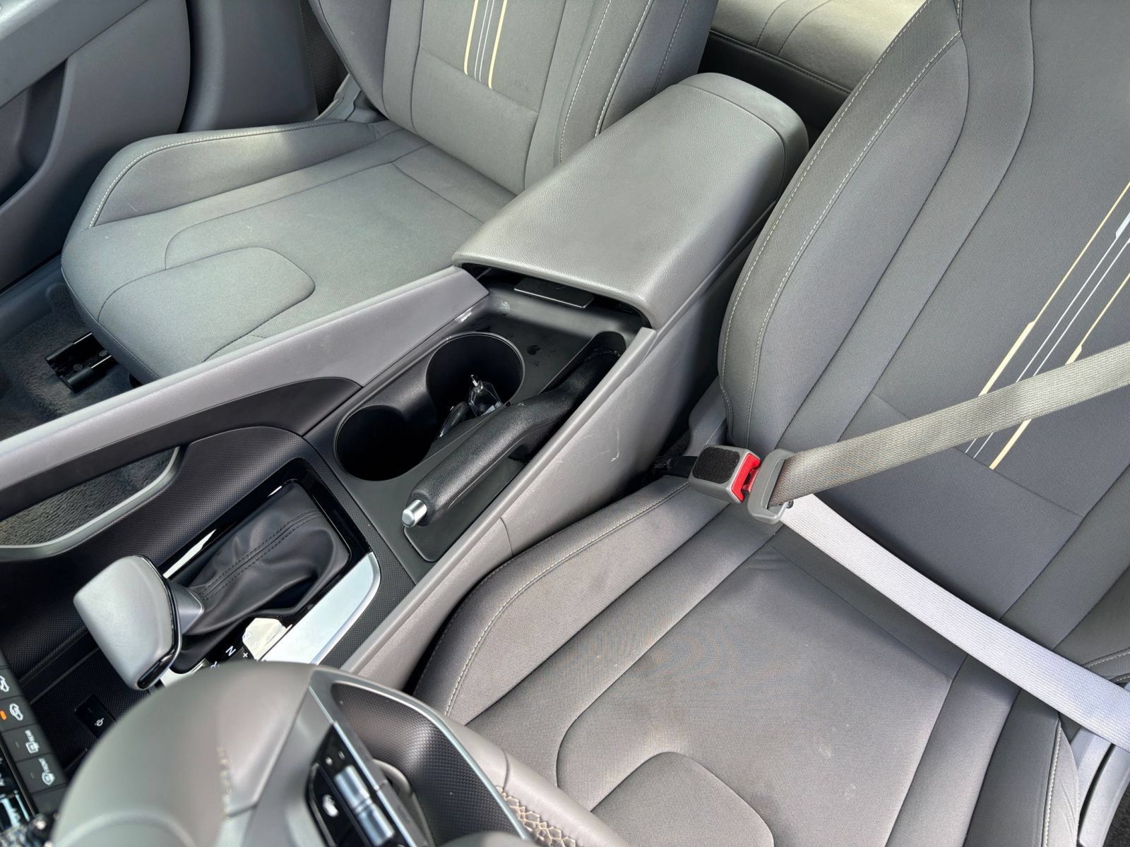 Used 2026 Hyundai Elantra Sport FWD image 34
