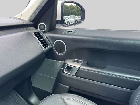 Used 2017 Land Rover Range Rover Sport SE AWD/4WD image 27