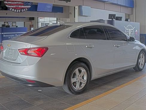 Used 2022 Chevrolet Malibu LT FWD image 13