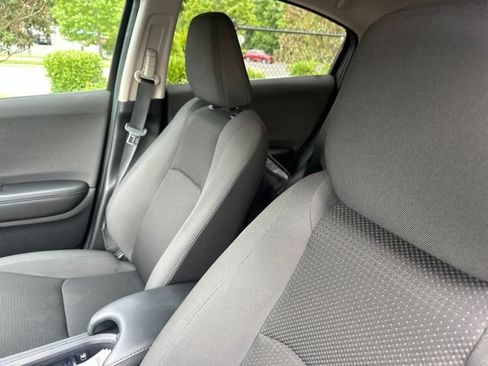 Used 2022 Honda HR-V EX image 5