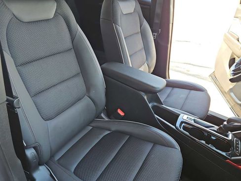 Certified 2023 Chevrolet TrailBlazer RS w/ Convenience Package image 21