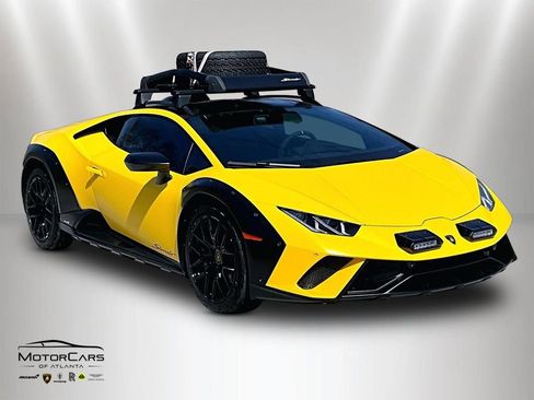 Used 2023 Lamborghini Huracan Sterrato image 2