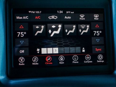 Used 2019 Dodge Challenger R/T w/ Blacktop Package image 20