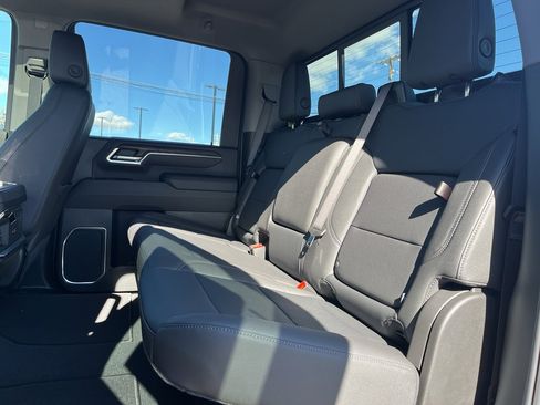 New 2025 GMC Sierra 2500 SLT w/ SLT Convenience Package image 20