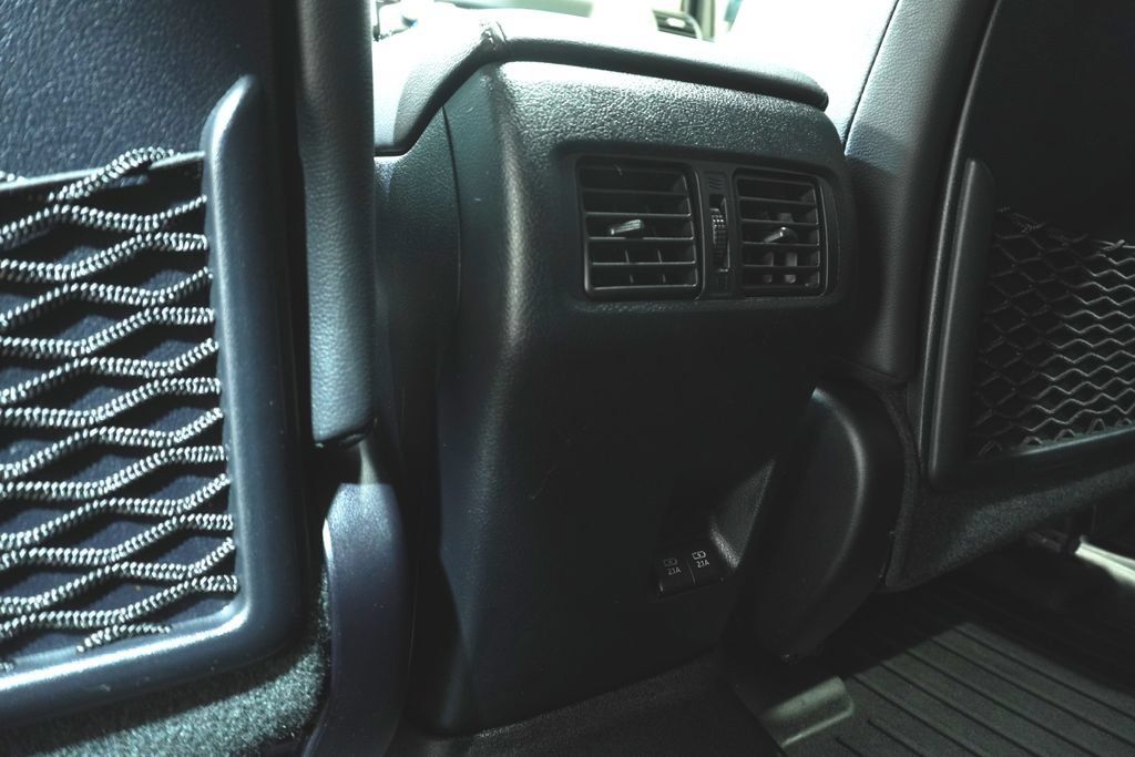 Used 2022 Toyota 4Runner Limited AWD/4WD image 13