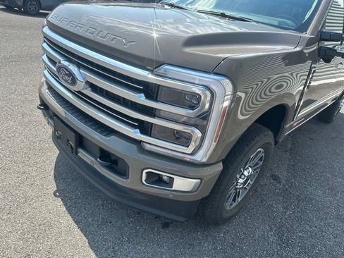 New 2026 Ford F250 Platinum w/ Platinum Plus Package AWD/4WD image 9