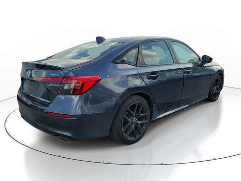 Used 2022 Honda Civic Sport image 2