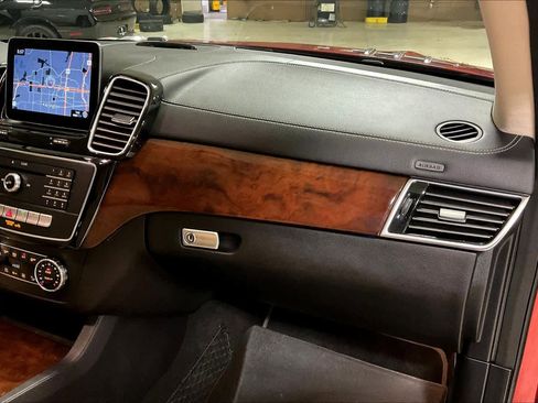 Used 2019 Mercedes-Benz GLS 450 4MATIC image 17