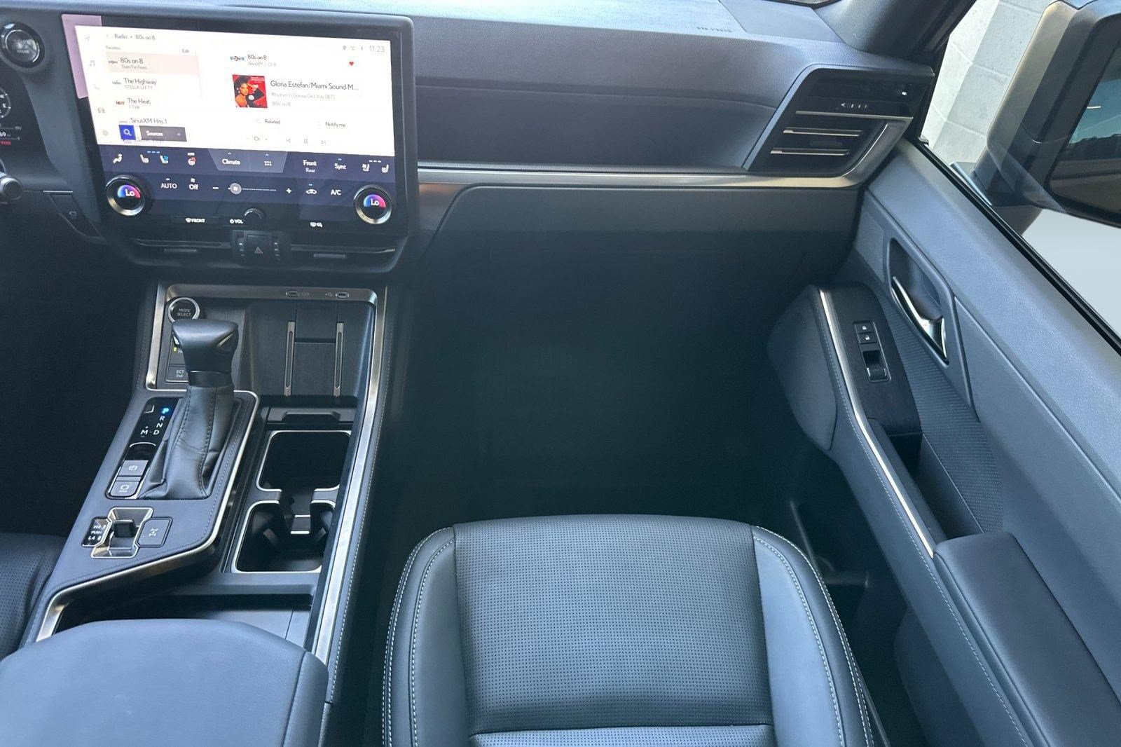 Certified 2025 Lexus GX 550 w/ Accessory Package (2T) AWD/4WD image 33
