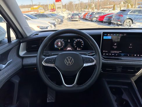 Certified 2025 Volkswagen Tiguan S AWD/4WD image 8