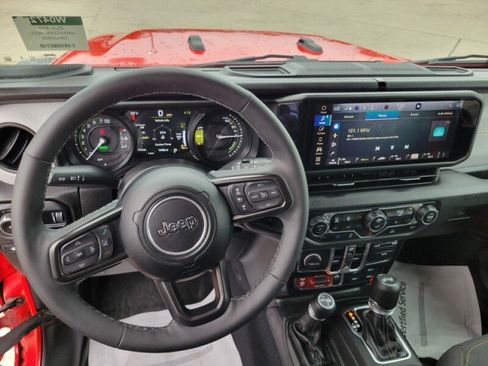 Used 2025 Jeep Wrangler Unlimited Sport S 4xe AWD/4WD image 12