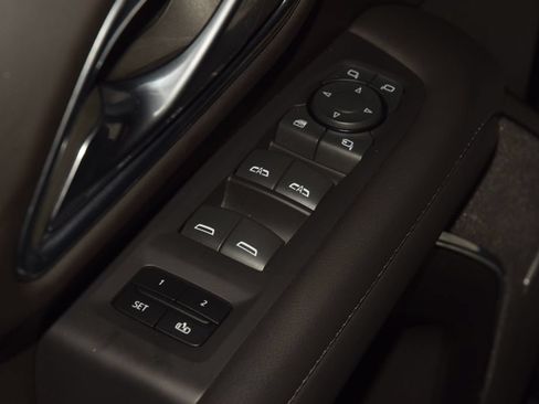 Used 2023 Chevrolet Tahoe LT w/ Luxury Package AWD/4WD image 49
