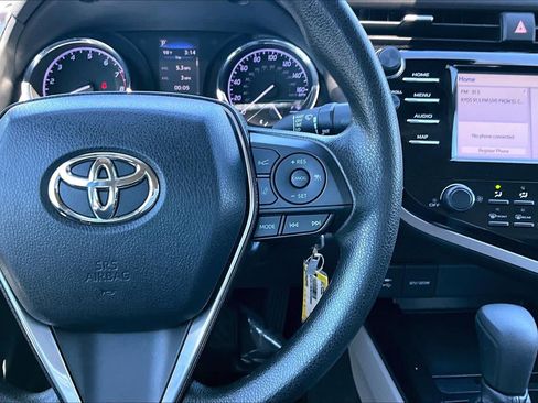 Used 2019 Toyota Camry LE FWD image 24