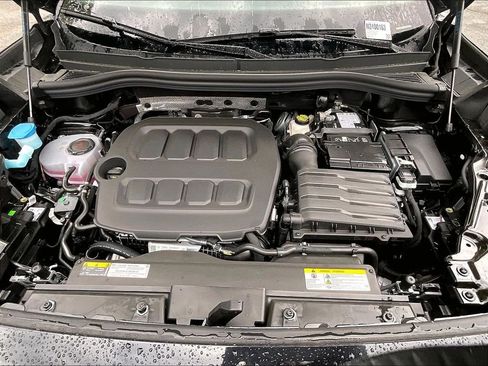 New 2026 Volkswagen Tiguan SE R-Line AWD/4WD image 16