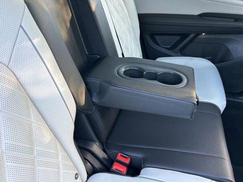 New 2026 Volkswagen Atlas Cross Sport SEL Premium R-Line image 52