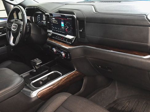Used 2024 GMC Sierra 1500 Elevation image 27
