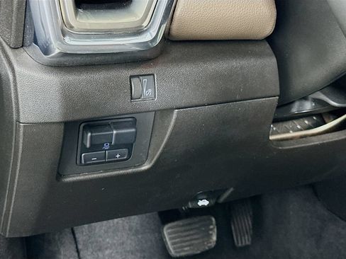 Used 2025 GMC Canyon Denali AWD/4WD image 10