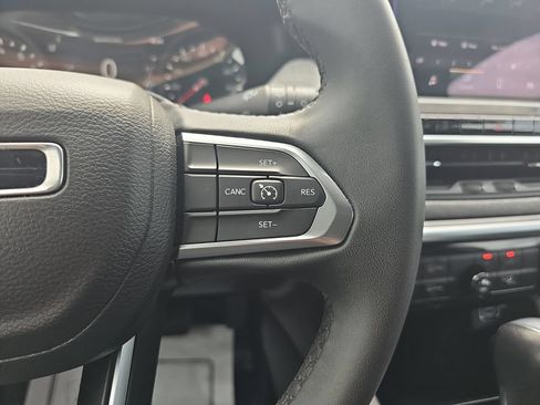 Used 2024 Jeep Compass Latitude AWD/4WD image 22