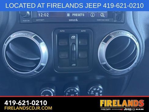 Used 2012 Jeep Wrangler Unlimited Rubicon image 25