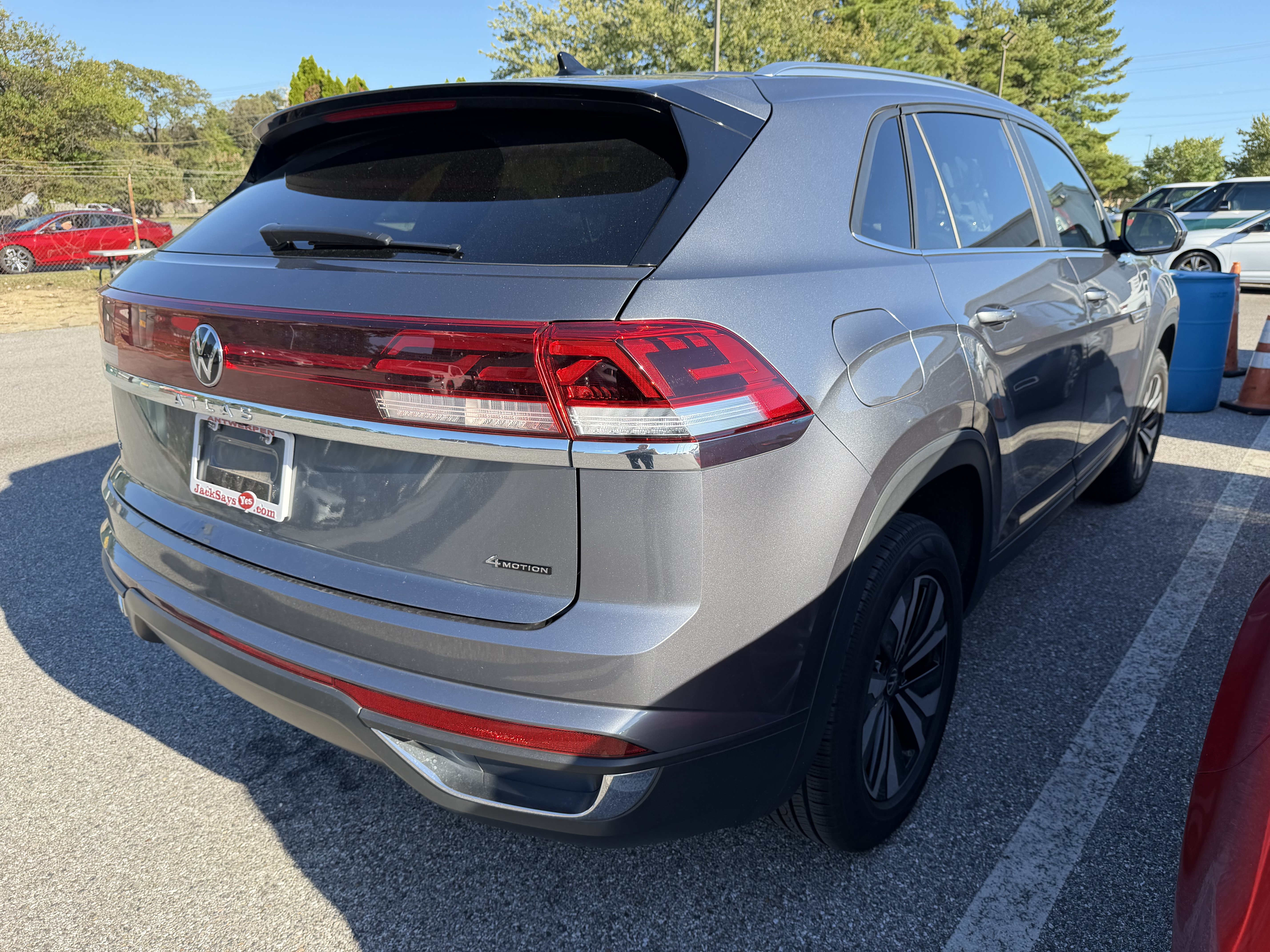 Used 2024 Volkswagen Atlas Cross Sport SE AWD/4WD image 9