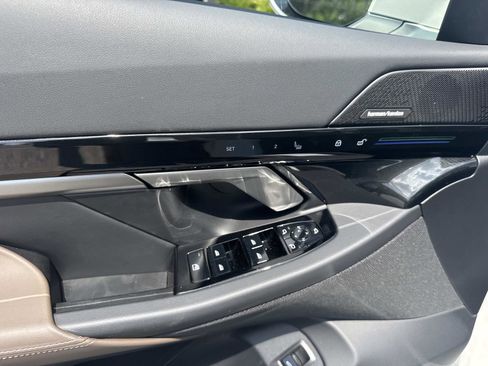 Certified 2026 BMW 530i xDrive w/ Premium Package image 17