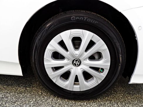 Used 2019 Toyota Prius LE FWD image 21