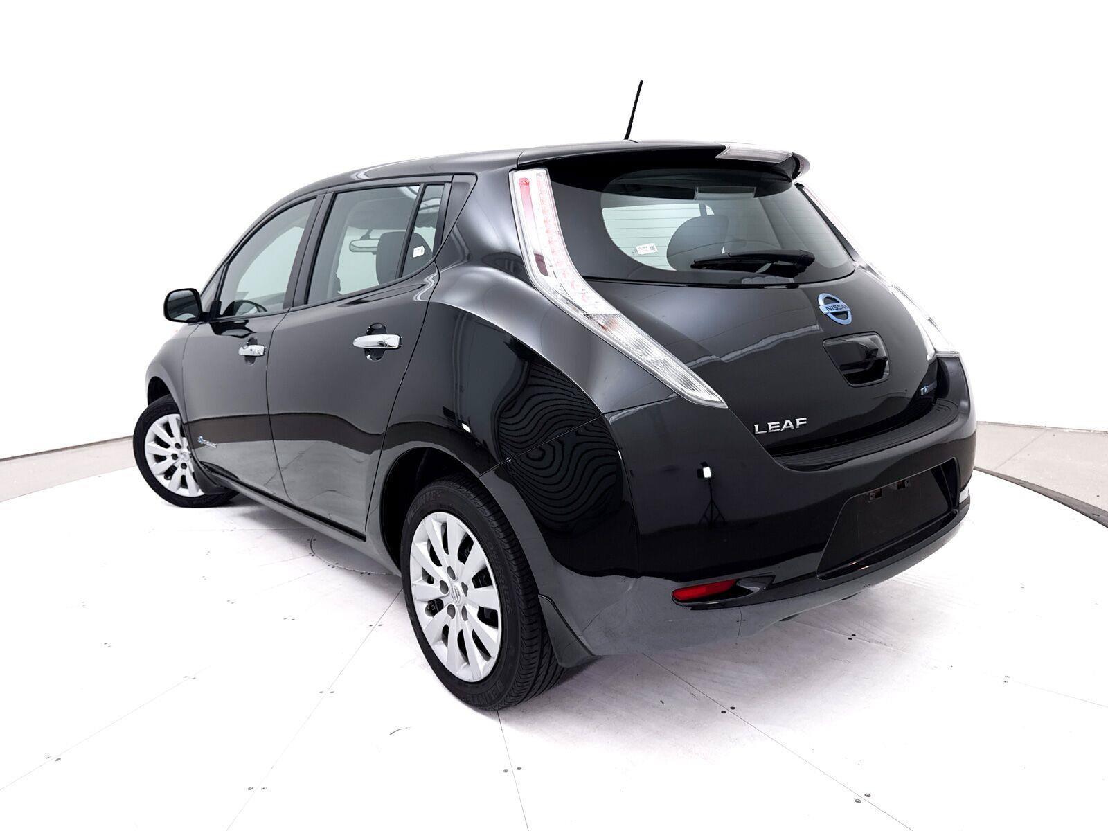 Used 2016 Nissan Leaf S w/ Charger Package FWD image 2