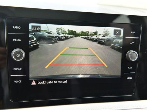 New 2026 Volkswagen Taos SEL image 12