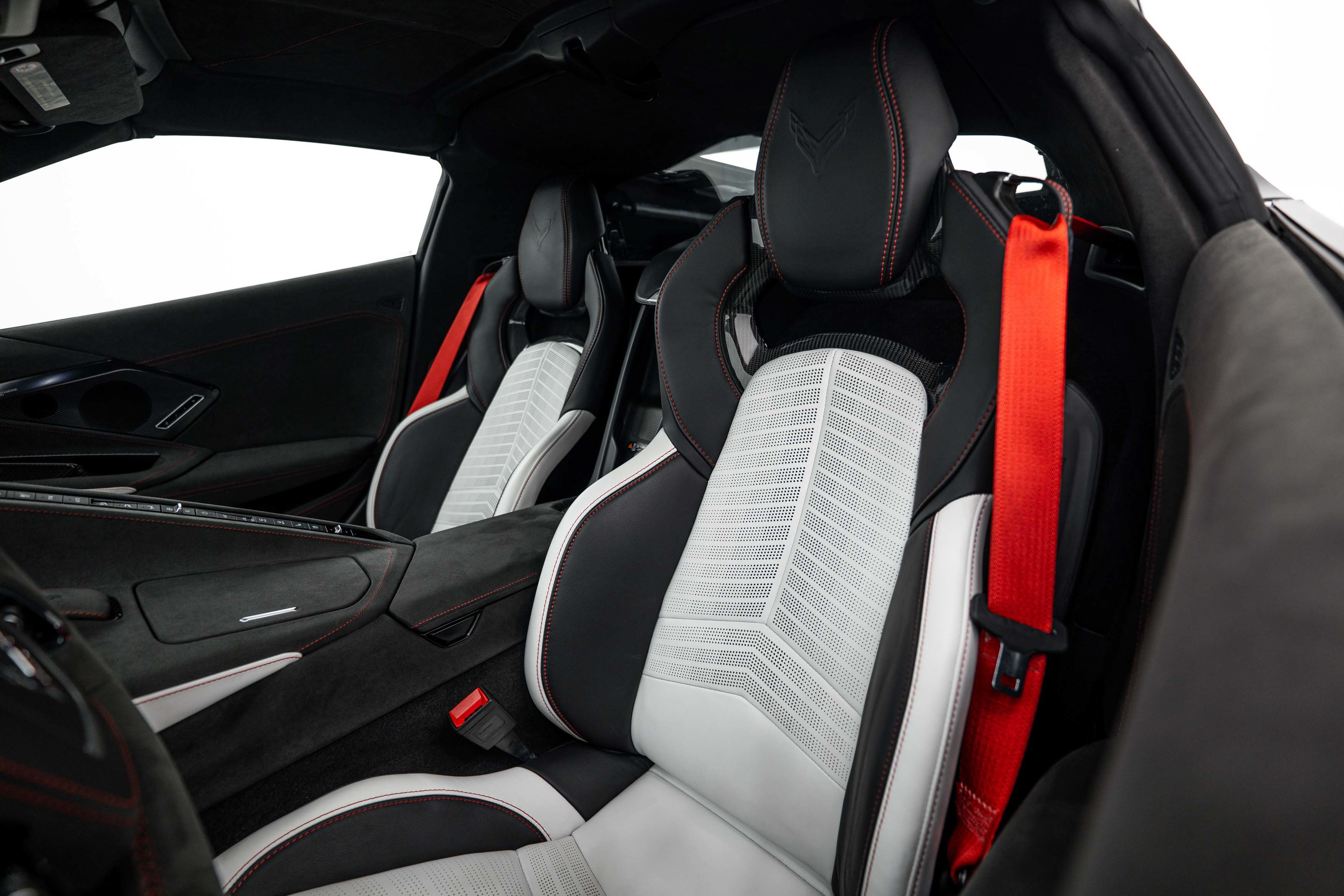 Used 2023 Chevrolet Corvette Stingray Premium Cpe w/ Z51 Performance Package RWD image 23