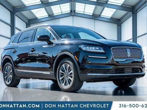 Used 2023 Lincoln Nautilus Reserve AWD/4WD image 41