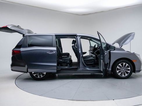 Used 2024 Honda Odyssey EX-L image 15