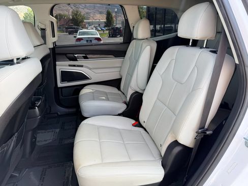 Used 2022 Kia Telluride EX w/ EX Premium Package AWD/4WD image 26