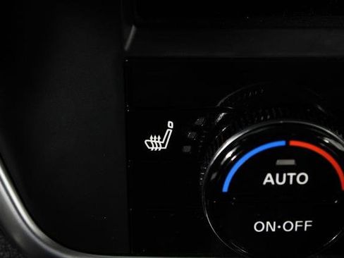 Certified 2025 Nissan Rogue SV AWD/4WD image 26