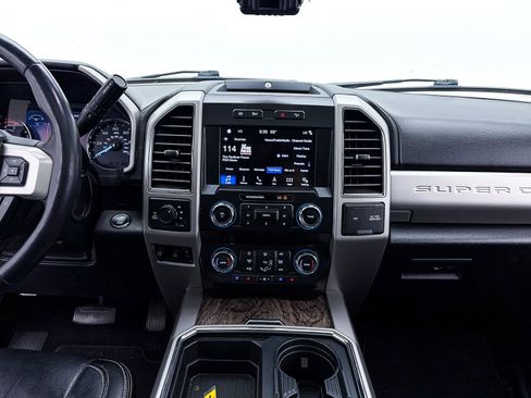 Used 2019 Ford F350 Lariat AWD/4WD image 10