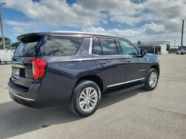 Used 2023 GMC Yukon SLT AWD/4WD image 4