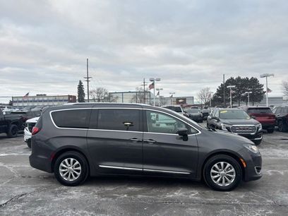 Used 2018 Chrysler Pacifica Touring-L Plus