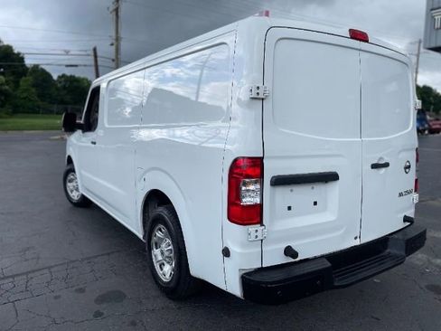 Used 2019 Nissan NV 2500 SV image 4