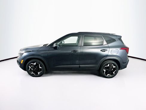 Used 2025 Kia Seltos S image 4