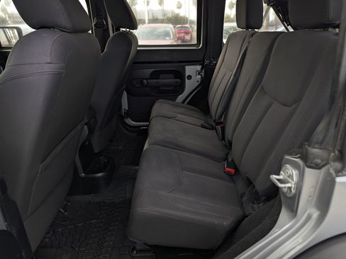 Used 2016 Jeep Wrangler Unlimited Sport w/ Connectivity Group image 8