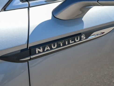 Used 2021 Lincoln Nautilus FWD w/ Equipment Group 101A image 22