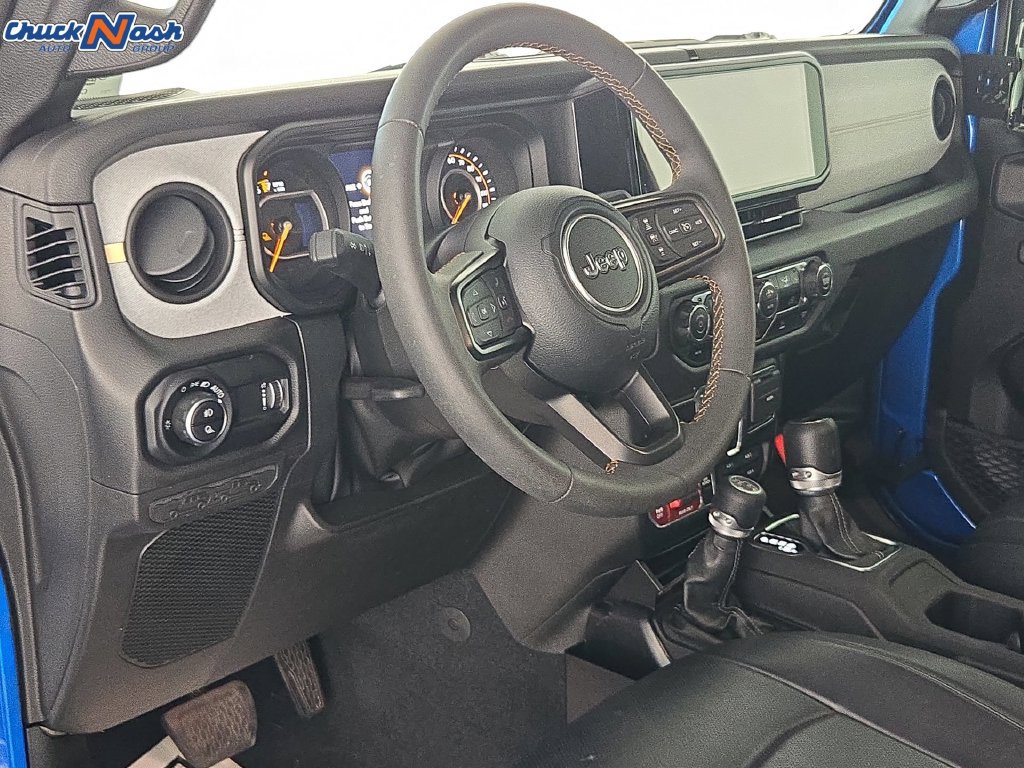 Used 2024 Jeep Gladiator Sport AWD/4WD image 16