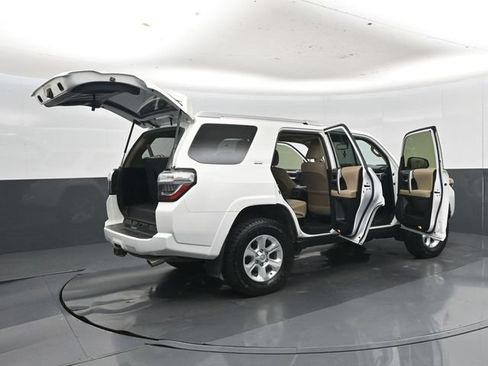 Used 2018 Toyota 4Runner SR5 Premium AWD/4WD image 55