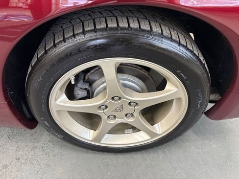 Used 2003 Chevrolet Corvette Convertible w/ Preferred Equipment Group1 image 35