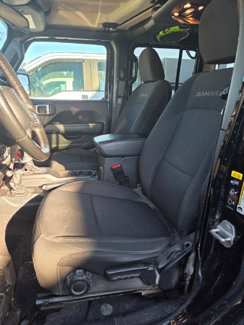 Used 2020 Jeep Wrangler Unlimited Sahara AWD/4WD image 5