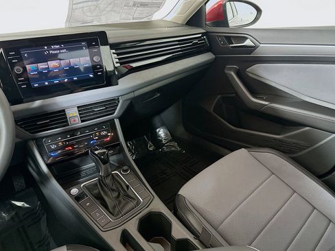 New 2026 Volkswagen Jetta SE FWD image 22