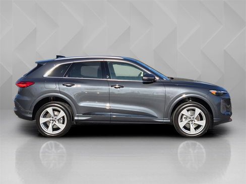 New 2025 Audi Q5 Premium Plus image 7