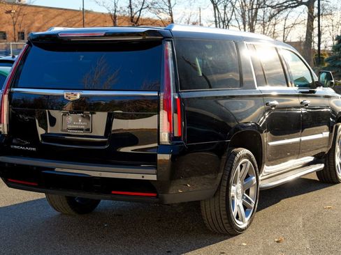 Used 2020 Cadillac Escalade ESV Luxury image 7